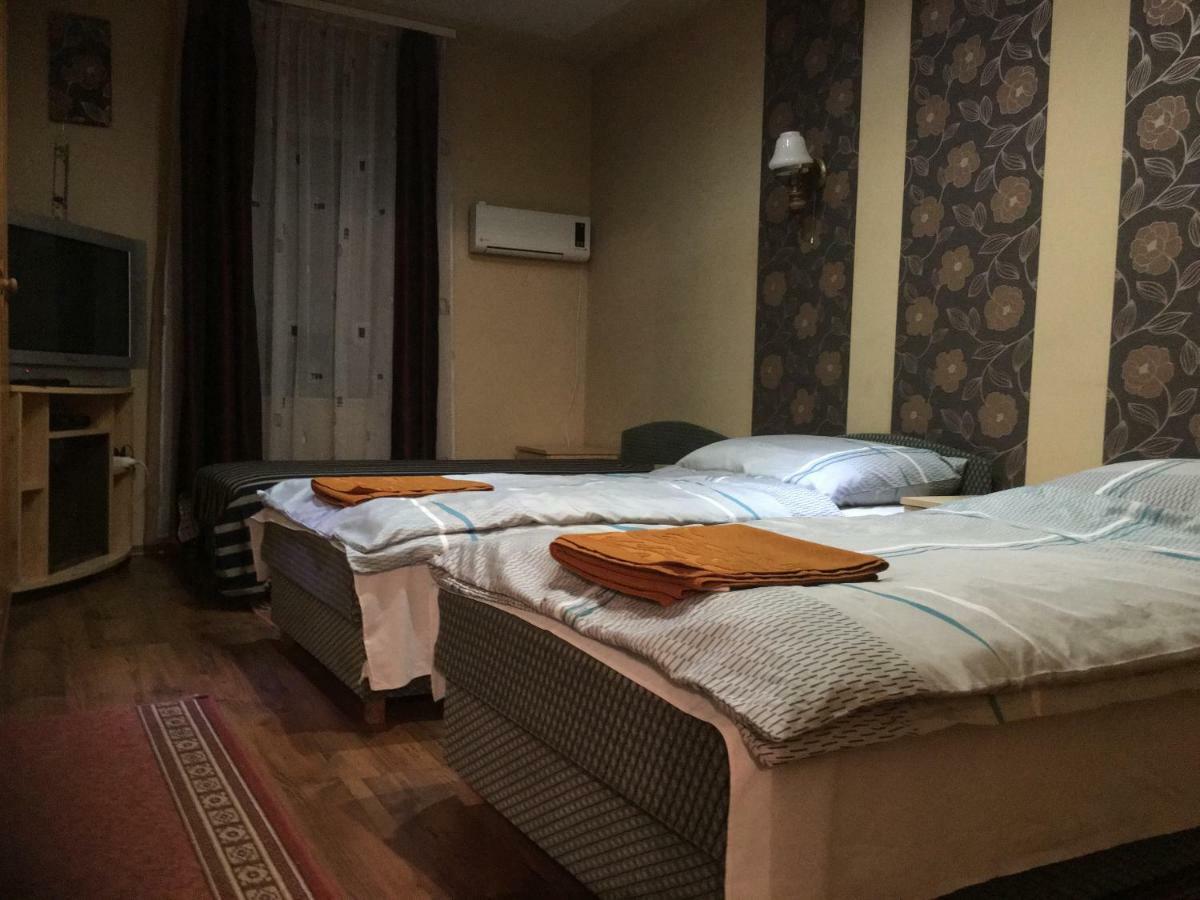 Levendula Apartmanház Appartamento Sümeg Esterno foto